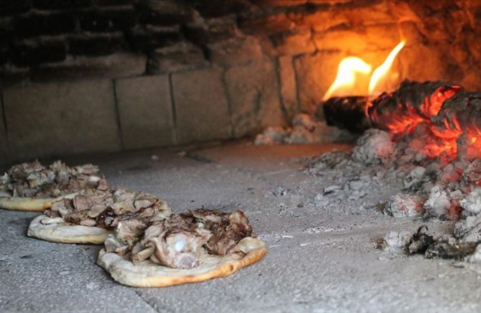 Siirt’in damak çatlatan lezzeti ‘büryan kebabı’na rağbet
