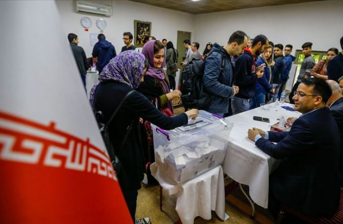 İran ‘rejime güven oylaması’ seçimine gidiyor
