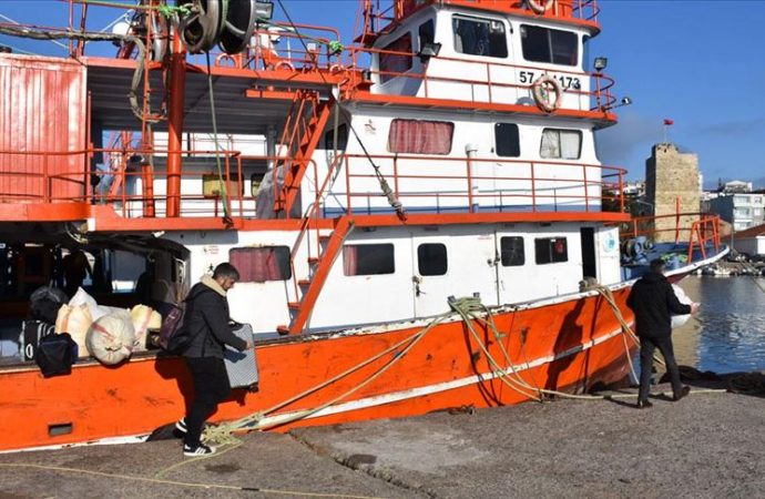 Hamsi sezonu bitti balıkçı tekneleri ‘paydos’ etti