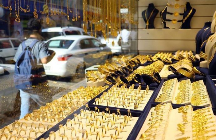 Gram altın 320 lira seviyelerinde