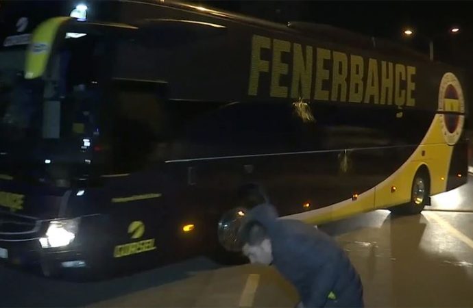 Fenerbahçeli taraftarlardan mağlubiyet tepkisi