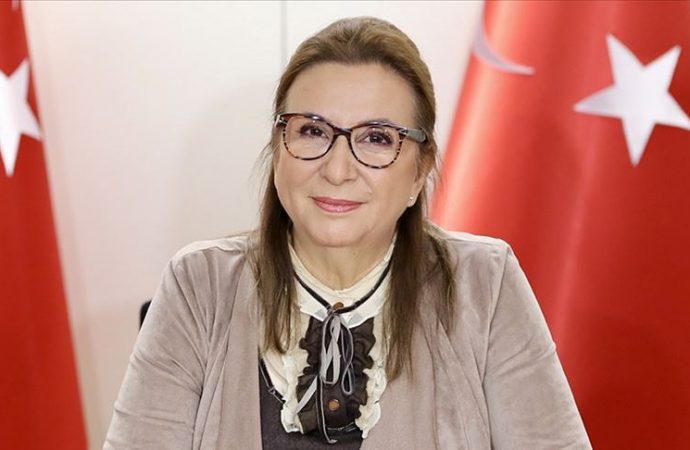 Bakan Pekcan: Elektronik sigara ve elektronik nargileye ithalat yasağı getirdik