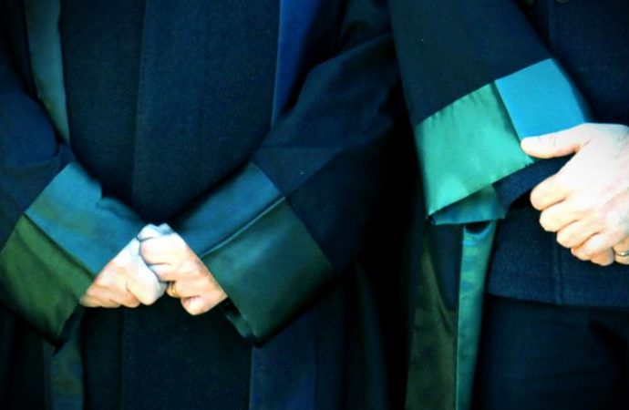 Diyanet tartışmasından barolara siyasi kontrol için bahane çıktı