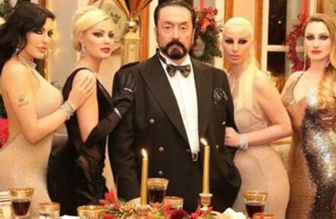 Adnan Hoca’nın turnikesi – Ölüden alınan rahimle çocuk doğurdu – Türk doktorlar koronaya yeni tedavi geliştirdi