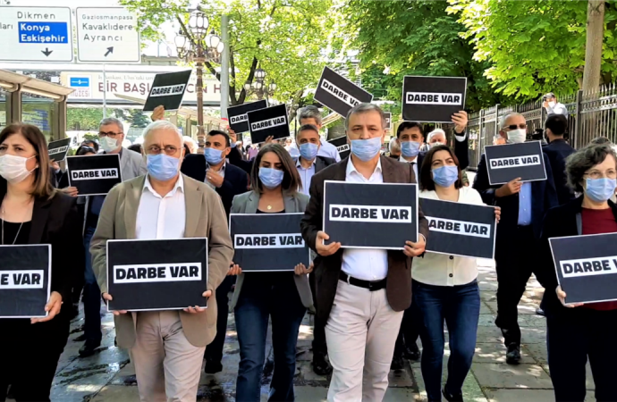 İbreti alemlik bir medya tartışması: HDP’liler ekrana çıkıp cevap verebilir mi, veremez mi?  