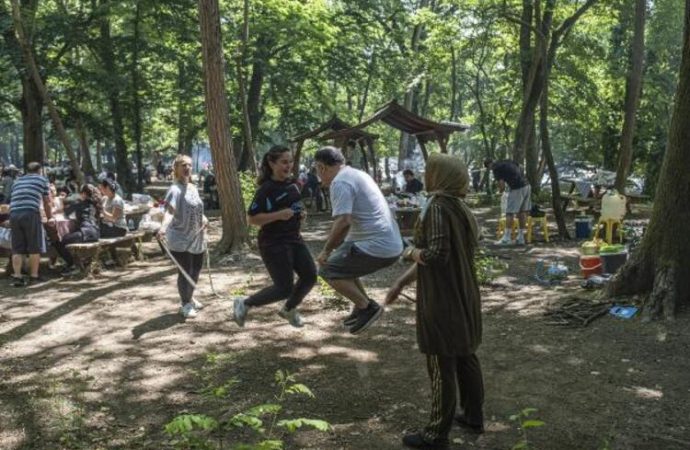 İstanbul pikniğe ve denize koştu – Kılıçdaroğlu gerginlik istemiyor – Ayasofya’yı ibadete Danıştay mı açacak? – Zengin dostu Çoşkun Sabah