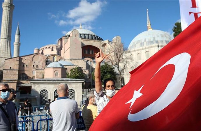 Ayasofya artık cami – Çoklu baro yasalaştı – Sardalya bereketi – İşsizlik çığ gibi