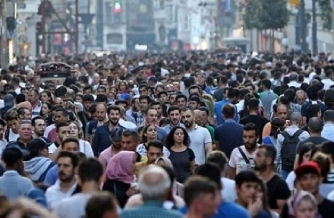 Ak Parti seçmeni  Mars’lı geri kalanlar Venüs’lü mü?