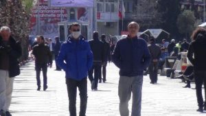 Aramızda 167 binle 335 bin arası koronalı dolaşıyor