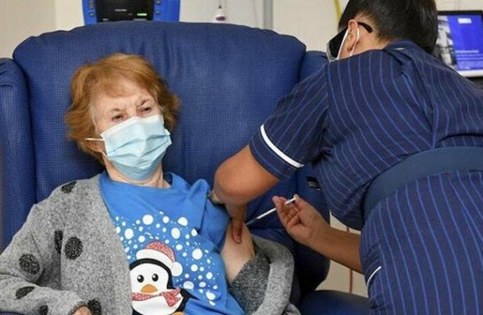 İngiltere’de aşılama başladı; Türkiye için verilen yeni tarih 25 Aralık