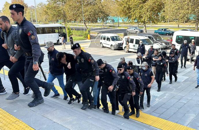 Tekirdağ merkezli olarak gerçekleştirilen PKK operasyonunda, 4 ilde yapılan çalışmalar sonucunda 4 kişi tutuklandı.