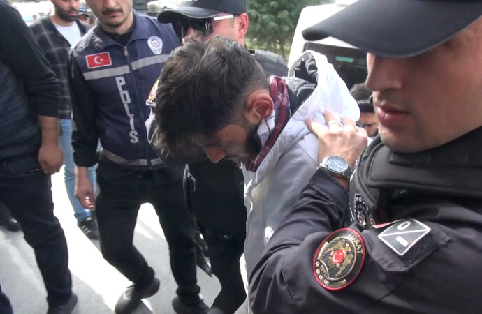 12 yaşındaki Dursun Efe, kaybolduğundan beri geçen 2 günün ardından bıçaklanarak öldürülmüş halde bulundu.
