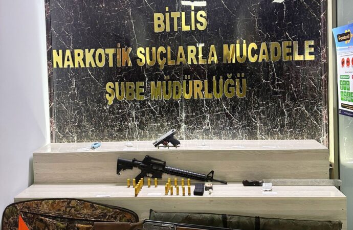 Bitlis’te gerçekleştirilen uyuşturucu operasyonunda 13 kişi tutuklandı.