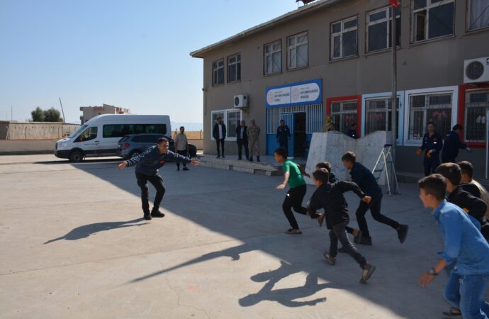 Milli Savunma Bakanlığı, Şırnak’taki okullara tadilat, bakım ve onarım desteği sağlayacak.