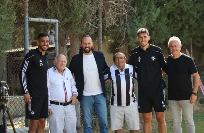 Altay’ın unutulmaz oyuncusu Aytekin Erhanoğlu, takıma destek veriyor.