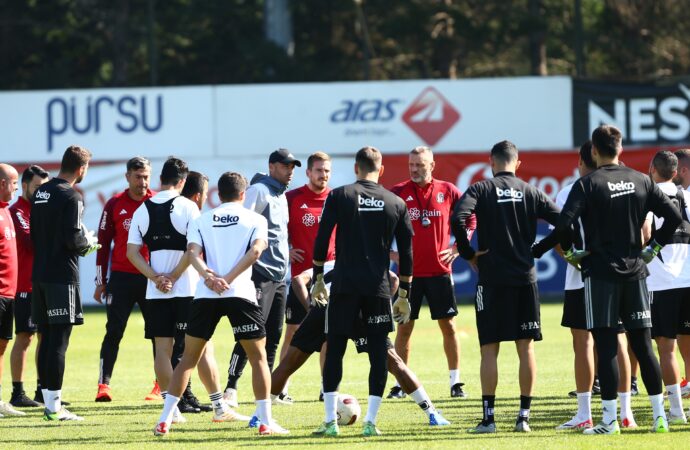 Beşiktaş, Galatasaray maçıyla kaostan çıkış fırsatını yakalayabilir.