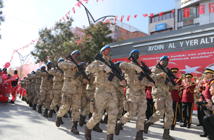 Van’da Cumhuriyet kutlamaları coşkusu yaşandı.