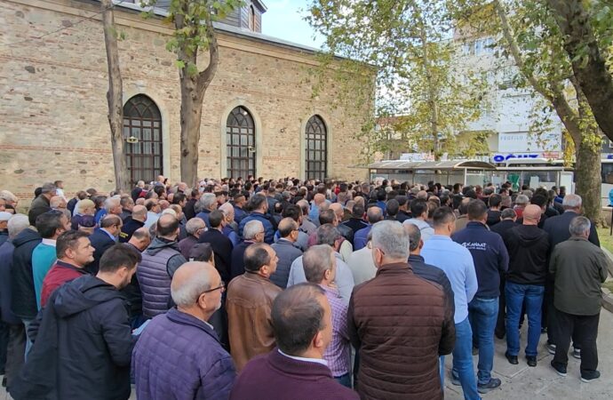 Bir arkadaş, alacağını talep etmek amacıyla taksi şoförünü öldürdü.