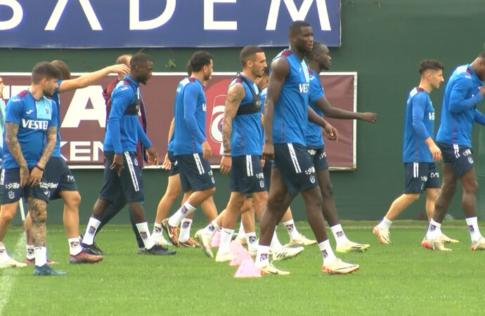 Milli futbol takımının yeni teknik direktörü Abdullah Avcı, hedeflerini açıkladı. Avcı, takımın daha hızlı bir şekilde mesafe kat edeceğini belirtti.
