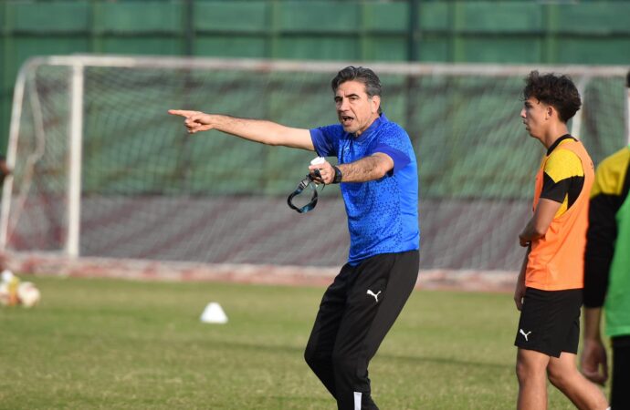 Manisa FK, yeni bir başlangıç yapmaya hazırlanıyor.