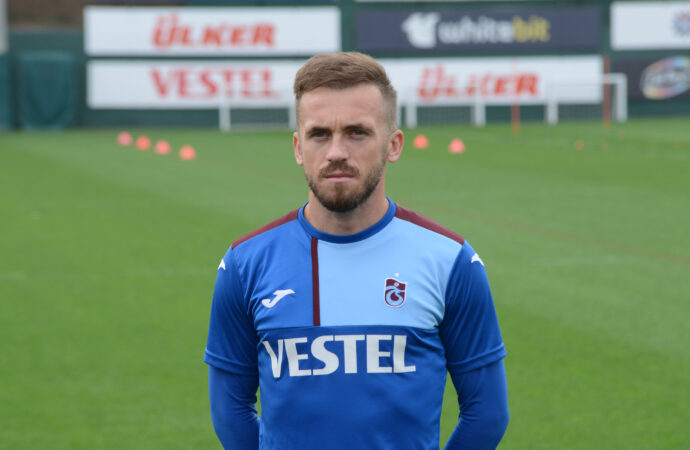 Medipol Başakşehir’in başarılı futbolcusu Edin Visca, takımının geçen sezonki performansını tekrarlamak istemediklerini belirtti.