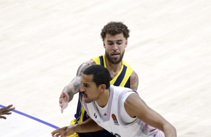 Fenerbahçe Beko, Turkish Airlines EuroLeague’deki son maçında LDLC ASVEL’i 101-86 mağlup ederek önemli bir galibiyet elde etti