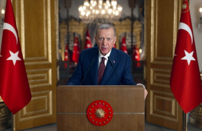 Cumhurbaşkanı Erdoğan, yapay zeka teknolojilerinin hayatımızın her alanını etkilediğini ifade etti.
