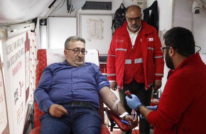 Cumhuriyet, 100. yılını kutladığı dönemde 100. kan bağışını gerçekleştirdi.