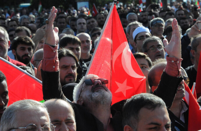 Kocaeli’de binlerce kişi, Filistin’e destek amacıyla yürüyüş gerçekleştirdi.