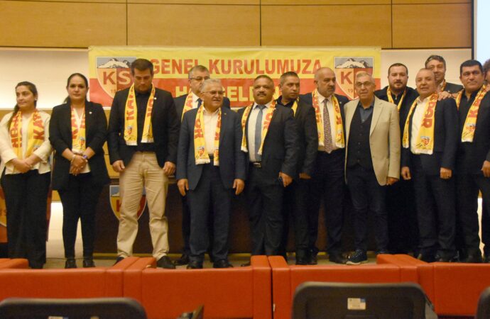 Kayserispor’da tüzük değişikliği için olağanüstü genel kurul gerçekleştirildi.