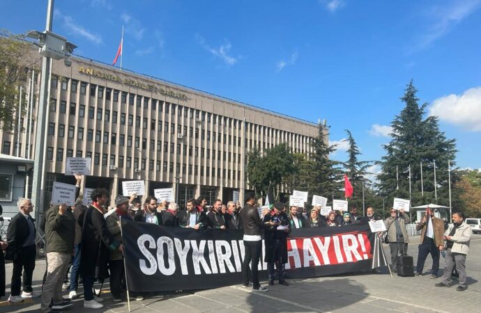 Ankara’da İsrail’e karşı suç duyurusunda bulunuldu.