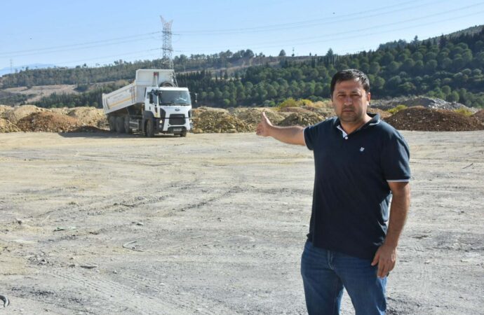 Danıştay’ın kararına rağmen hafriyat dökümüne tepki gösteriliyor.