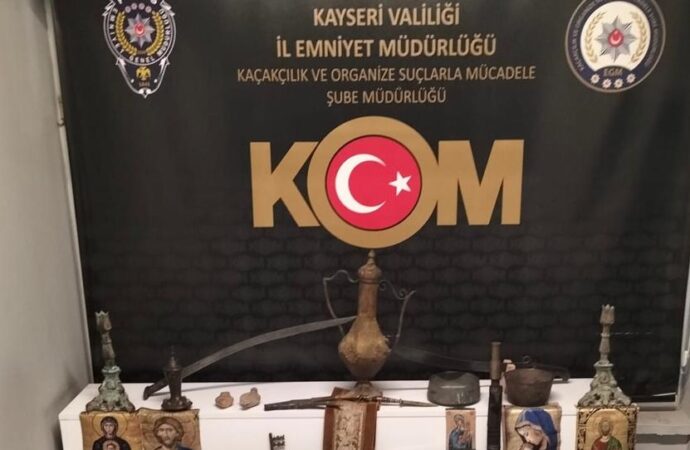 Kayseri’de, 106 tarihi obje ele geçirildi.