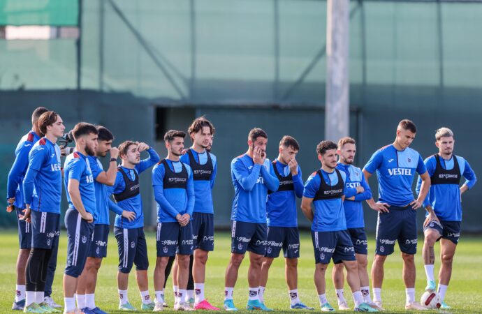 Trabzonspor’un kadrosunda Uğurcan Çakır yer almıyor.