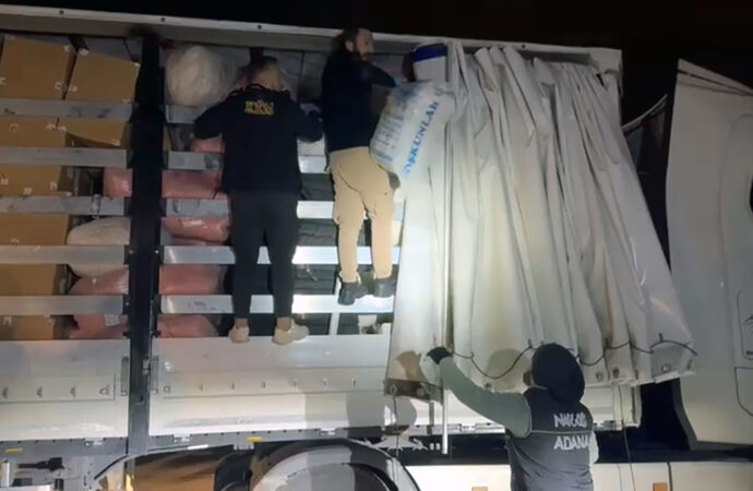 Adana’da gerçekleştirilen Narkogüç-36 operasyonunda, 64 kilogram skunk maddesi ele geçirildi.