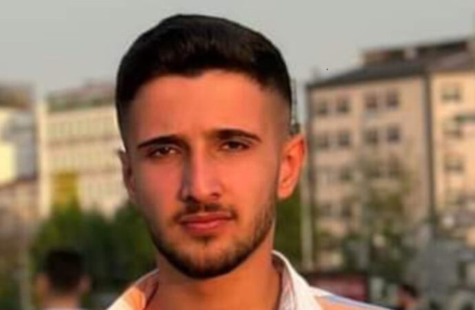 Motosiklet sürücüsü Yunus Emre, bir kaza sonucu yaralandıktan sonra üç gün sonra hayatını kaybetti.