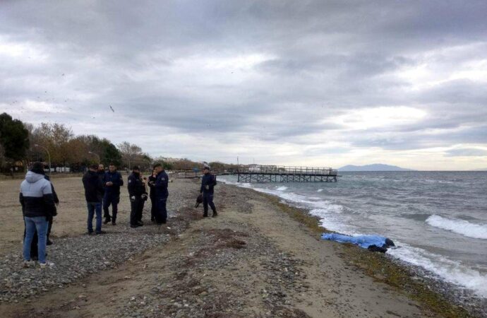 Şarköy sahilinde erkek bir ceset bulundu.