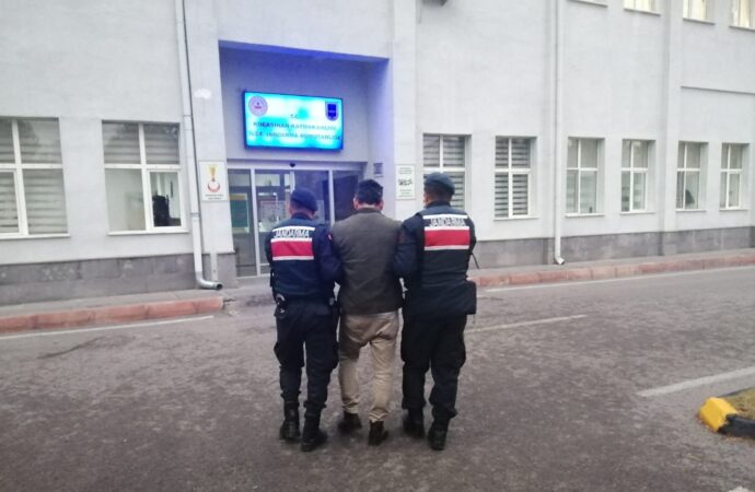 Kayseri’de FETÖ üyesi olan bir kişi tutuklandı.