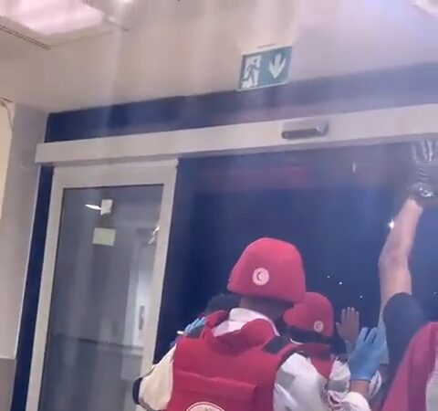Dünya Sağlık Örgütü (DSÖ), ceninde bulunan 6 sağlık görevlisinin gözaltına alındığını duyurdu.