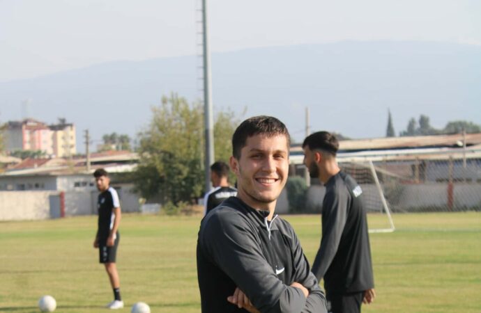 Nazilli Belediyespor’da, Yakup Emre Bakkal kadro dışı bırakıldı.