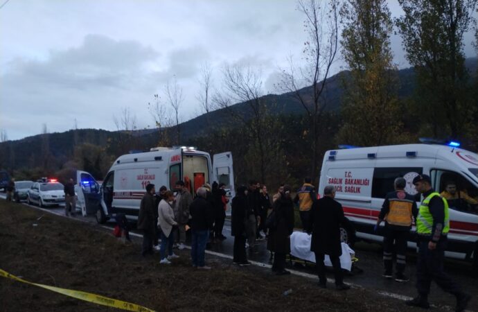 Amasya ilinde bir otobüs kaza yaptı ve sonucunda 27 kişi yaralandı.