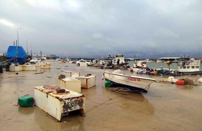 Trakya bölgesinin yüksek kesimlerine beyaz örtü serildi. (2)