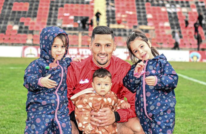 Turgutluspor’da Noyan’ın açıldığı bildirildi.