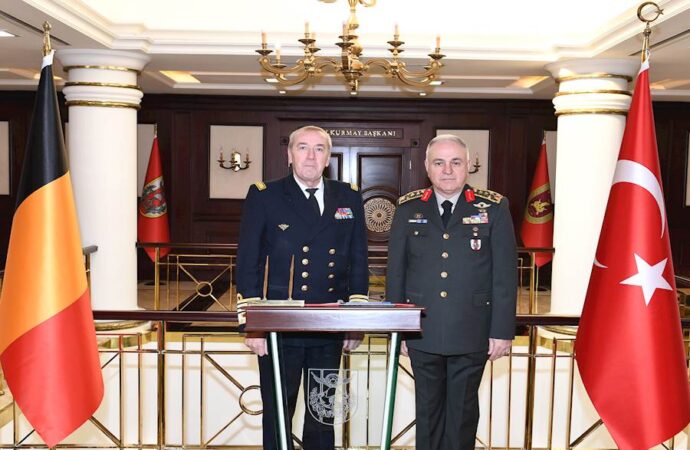 Genelkurmay Başkanı Gürak, Belçikalı mevkidaşı Hofman ile bir araya geldi ve görüşme gerçekleştirdi.