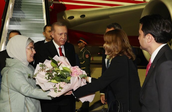 Türkiye Cumhuriyeti Cumhurbaşkanı Recep Tayyip Erdoğan, Birleşik Arap Emirlikleri’ne resmi bir ziyaret gerçekleştirdi.