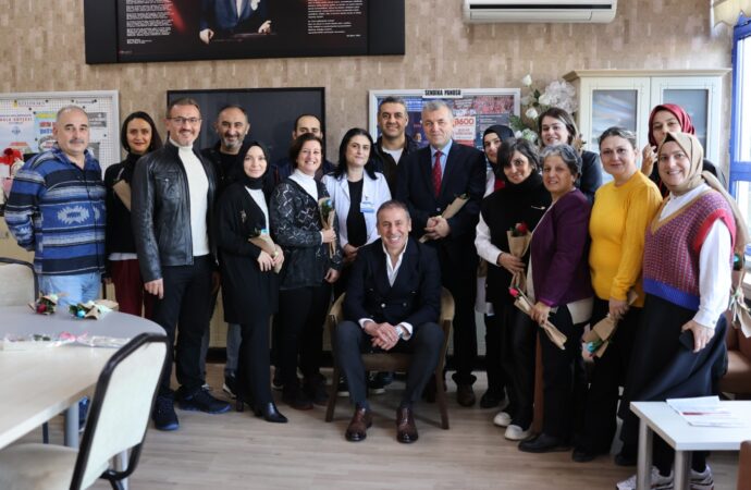 Milli Eğitim Bakanı Abdullah Avcı, Öğretmenler Günü dolayısıyla bir dizi ziyaret gerçekleştirdi.