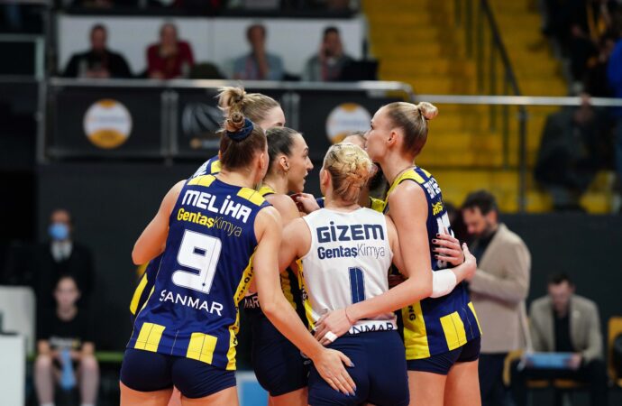 Fenerbahçe Opet, VakıfBank’ı 3-1 mağlup etti.