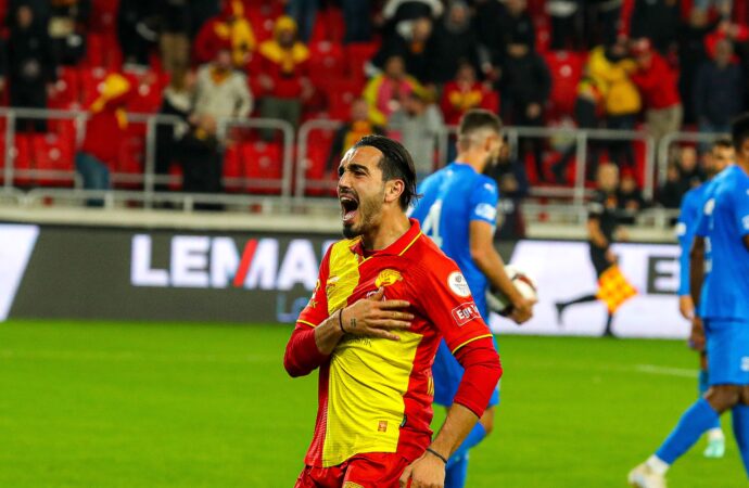 Göztepe Spor Kulübü’nde Yalçın Kayan etkisi hissediliyor.