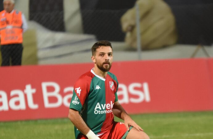 Karşıyaka ilçesinde bulunan Emre Gemici yol ayrımında…