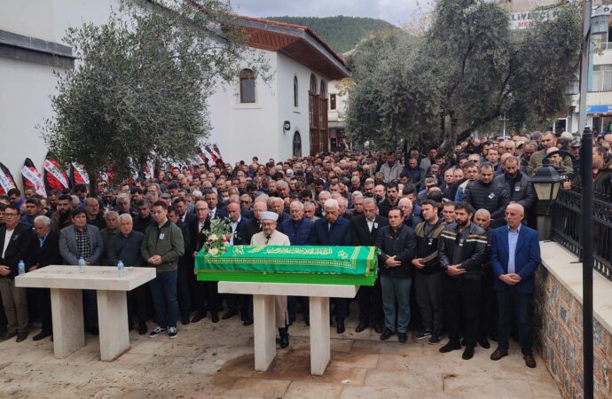 Denizli’deki tur otobüsü kazasında ölenlerin sayısı 3’e yükseldi.